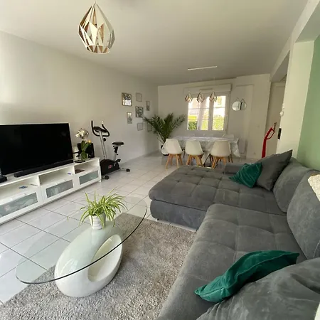Holiday home Maison 100m2 Avec Jardin Aux Portes De Caen